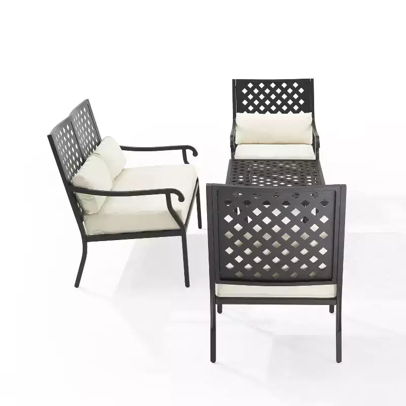 Ensemble de conversation d'extérieur Alistair 4 pièces en acier crème/noir mat - Crosley : Salon de patio résistant aux intempéries avec table basse