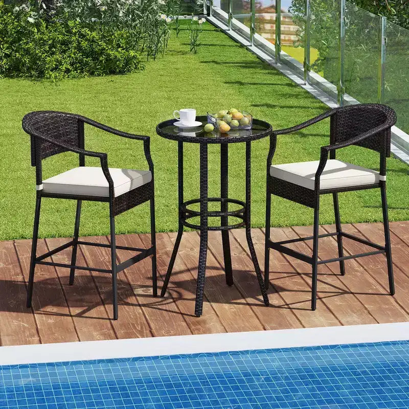Ensemble de bar 3 pièces Costway en rotin pour patio avec fauteuils en osier et table ronde avec plateau en verre trempé