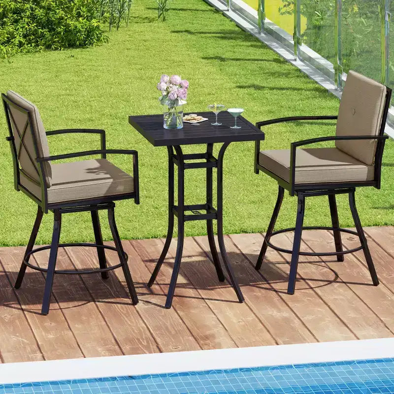 Ensemble de bar pivotant Costway 3 pièces pour patio, table et chaises avec coussins moelleux et trou pour parasol