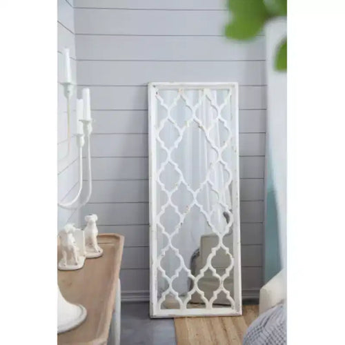 Miroir rectangulaire Glister 28x59 avec cadre blanc vieilli à l'aspect fenêtre décorative, vertical ou horizontal