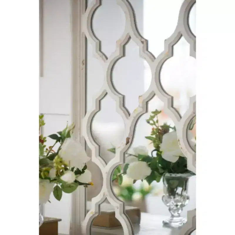 Miroir rectangulaire Glister 28x59 avec cadre blanc vieilli à l'aspect fenêtre décorative, vertical ou horizontal
