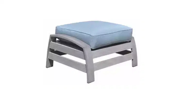 Ensemble fauteuil et ottoman d'extérieur Courtyard Casual Cabo 2 pièces, cadre en aluminium avec coussins Sunbrella