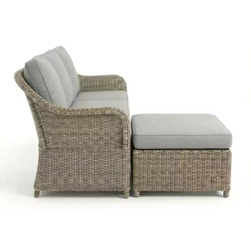 Canapé modulable 3 places d'intérieur-extérieur Martha Stewart Lily Pond avec pouf en osier tressé gris vieilli et coussins gris toutes saisons