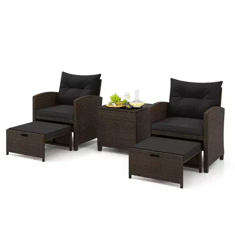 Costway Ensemble de Meubles de Patio en Rotin 5 Pièces avec 2 Ottomans et Table Basse en Verre Trempé Noir/Blanc Cassé/Bleu Marine/Rouge/Gris