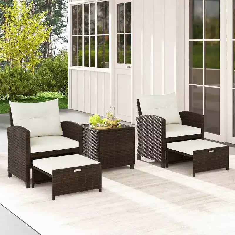 Costway Ensemble de Meubles de Patio en Rotin 5 Pièces avec 2 Ottomans et Table Basse en Verre Trempé Noir/Blanc Cassé/Bleu Marine/Rouge/Gris